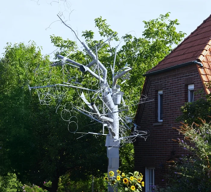 Kunstwerk aus Metall in Wemb
