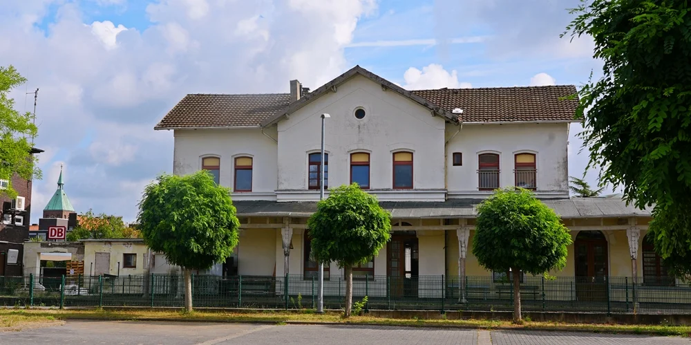 Bahnhof Weeze von hinten
