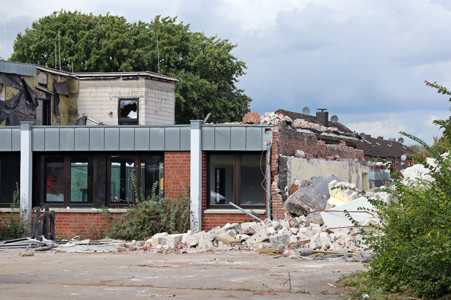 Blick ins große
              Lehrerzimmer: Abriss steht bevor – Hauptschule Weeze