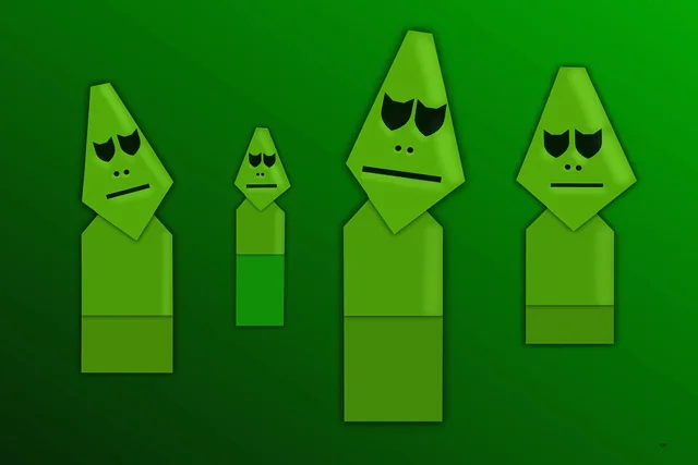 Kunstwerk „Aliens – minimalistik“ von teddynash aus dem Jahr 2010. Vier geometrisch gestaltete grüne Alien-Figuren stehen vor einem monochromen Hintergrund.